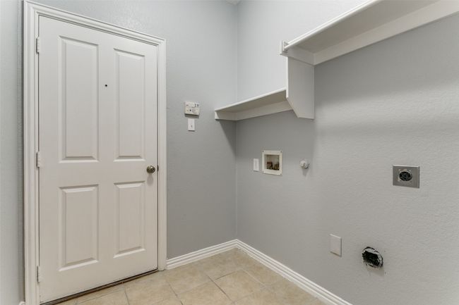 815 Creekside Dr, House other with 4 bedrooms, 2 bathrooms and null parking in Little Elm TX | Image 21