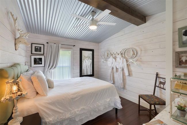 3643 Noak Rd, Home with 6 bedrooms, 4 bathrooms and null parking in Round Top TX | Image 16