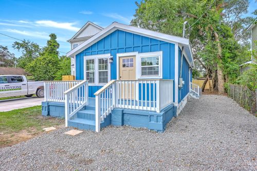 2011 Hugo Ave, North Charleston, SC, 29405-6104 | Card Image