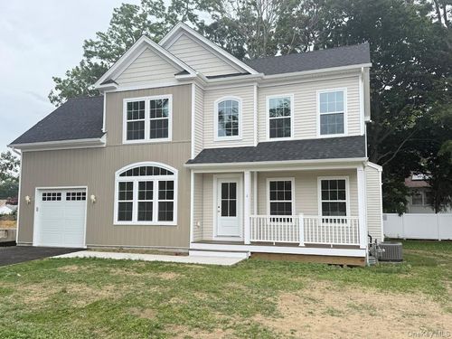 8 Gail Grace Court, Babylon, NY, 11726 | Card Image