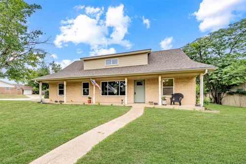 805 Stratford Dr, Bedford, TX, 76021-5321 | Card Image