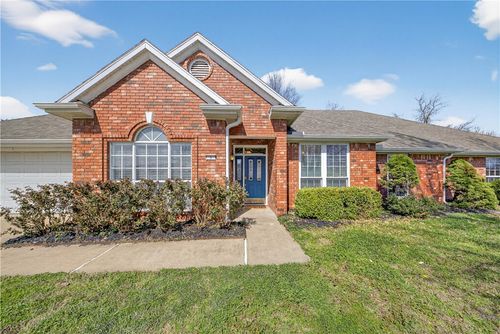 3 Oak Ridge Ln, Bentonville, AR, 72712-6727 | Card Image