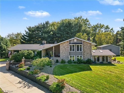 4824 Rolling View Dr, Akron, OH, 44333-1630 | Card Image