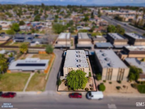 2713 Haley St, Bakersfield, CA, 93305-2135 | Card Image