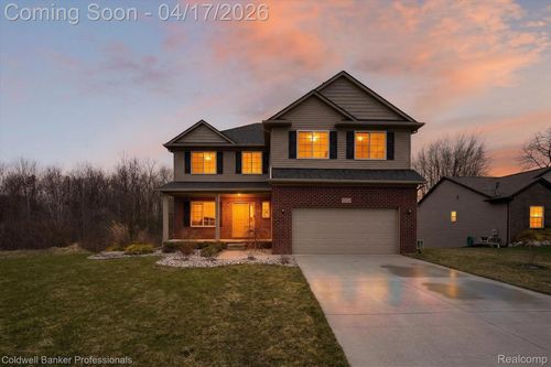 8314 Peninsula Cir, Grand Blanc, MI, 48439-7267 | Card Image