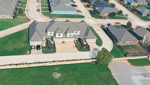 1202 Newcastle Dr, Weatherford, TX, 76086-5491 | Card Image