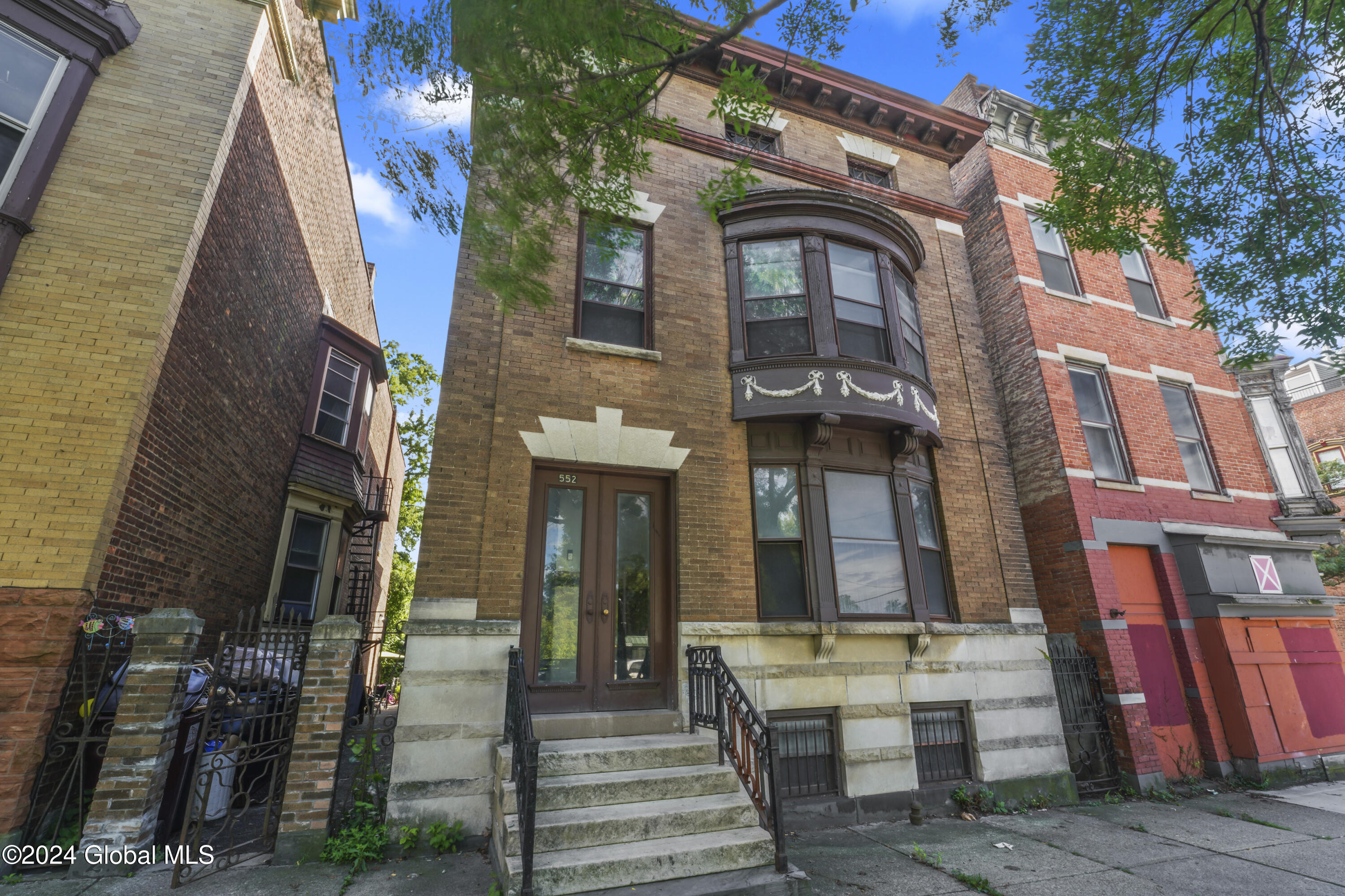 552 Madison Ave, Albany, NY 12208