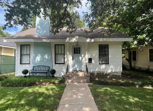 3013 West Ave, Austin, TX, 78705-2113 | Card Image