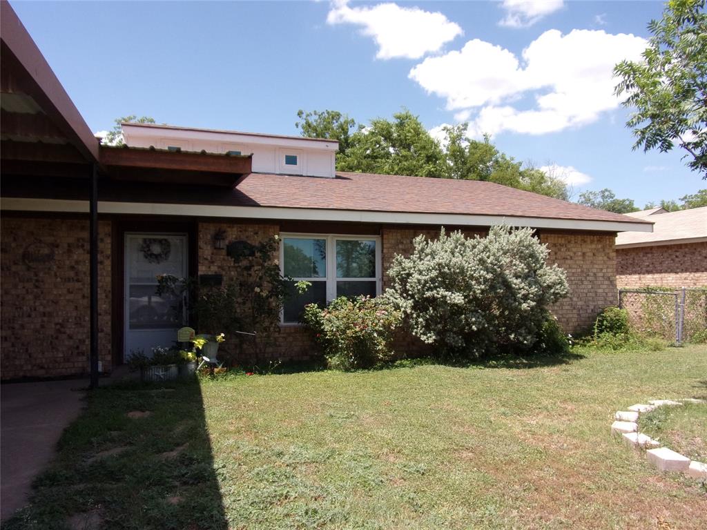 Pecan St, San Saba, TX 76877
