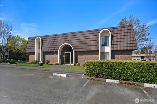 728-11008 Ne 68th St, Kirkland, WA, 98033-7157 | Card Image