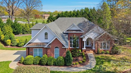 7535 Sedgebrook Dr E, Stanley, NC, 28164-6844 | Card Image