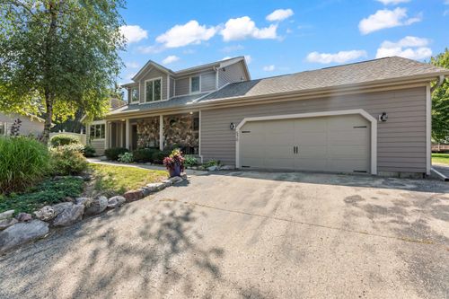 570 Connor Ct, LAKE MILLS, WI, 53551-1665 | Card Image