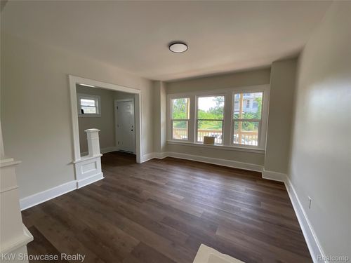 5777 Holcomb St, Detroit, MI, 48213-3023 | Card Image