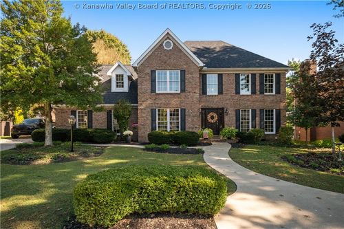 132 Willowood Cir, Hurricane, WV, 25526-9272 | Card Image