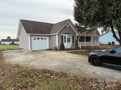 19-117 Hayworth Ln, Statesville, NC, 28625-2373 | Card Image