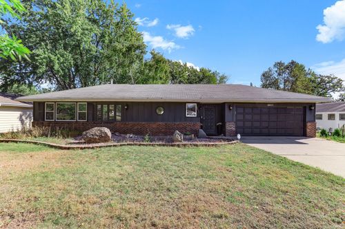 6611 Mckinley St Ne, Fridley, MN, 55432-4738 | Card Image
