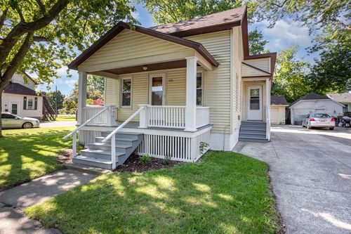 1406 Smith St, Essexville, MI, 48732-1356 | Card Image