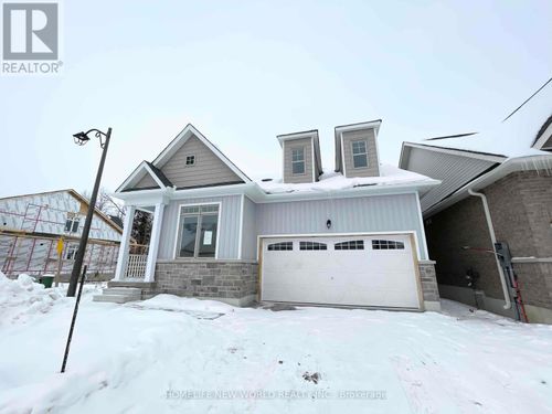 65 Schortinghuis St, Sutton West, ON, L0E1R0 | Card Image