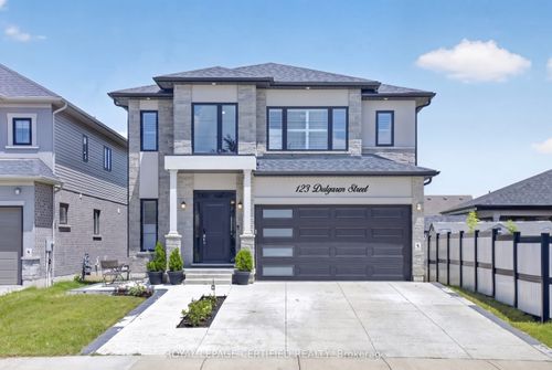 123 Dulgaren St, Hamilton, ON, L8W3Y8 | Card Image