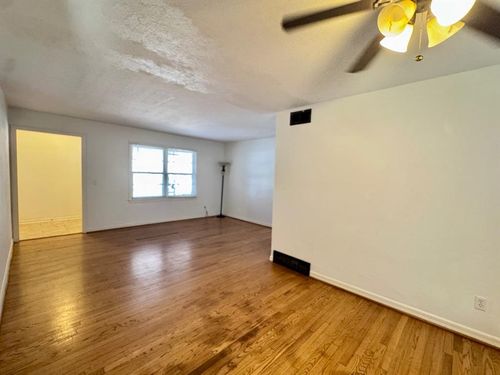 1304 Downing St, The Village, OK, 73120-1612 | Card Image