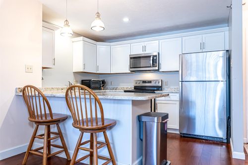 336-300 Candlewood Park, Nashua, NH, 03062-4472 | Card Image