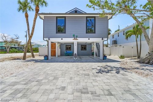130 Madison Ct, FORT MYERS BEACH, FL, 33931-3620 | Card Image