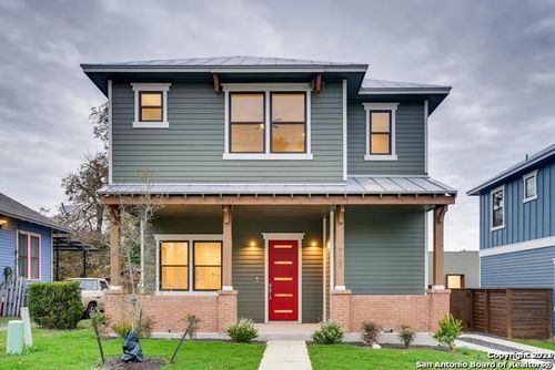 725 Hays St, San Antonio, TX, 78202-1931 | Card Image