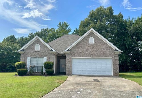 560 Summit Cir, FULTONDALE, AL, 35068-6010 | Card Image