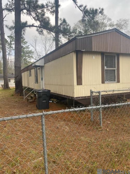 9815 Adam Dr, Denham Springs, LA, 70726-7772 | Card Image