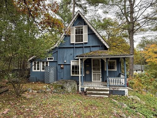 93-93 Laurel Park, Northampton, MA, 01060-1196 | Card Image