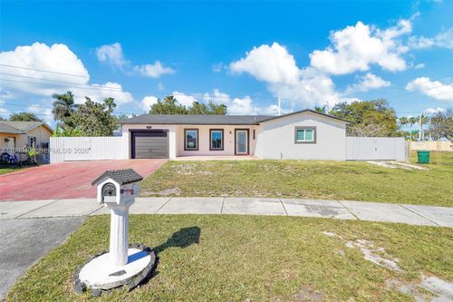 10715 Sw 168th Ter, Miami, FL, 33157-4130 | Card Image