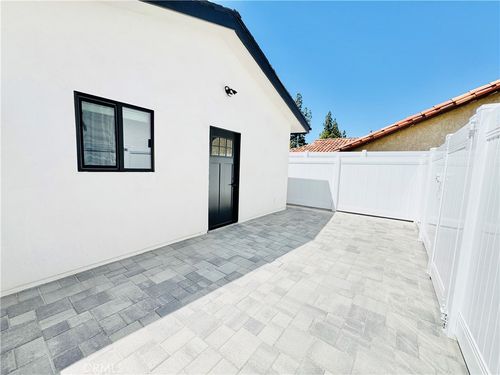 1/2 Vassar Avenue, Canoga Park, CA, 91304 | Card Image