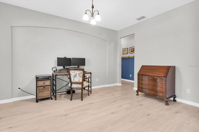 FORMAL DINING ROOM | Image 17