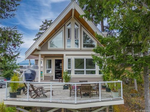 15-2315 Mackinnon Rd, Pender Island, BC, V0N2M1 | Card Image