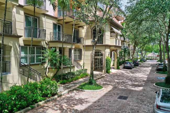 APT-305 - 2633 Ne 14 Th Ave, Condo with 2 bedrooms, 2 bathrooms and null parking in Wilton Manors FL | Image 26