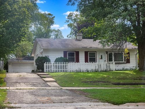 201 S Bartlett Rd, Streamwood, IL, 60107-1304 | Card Image
