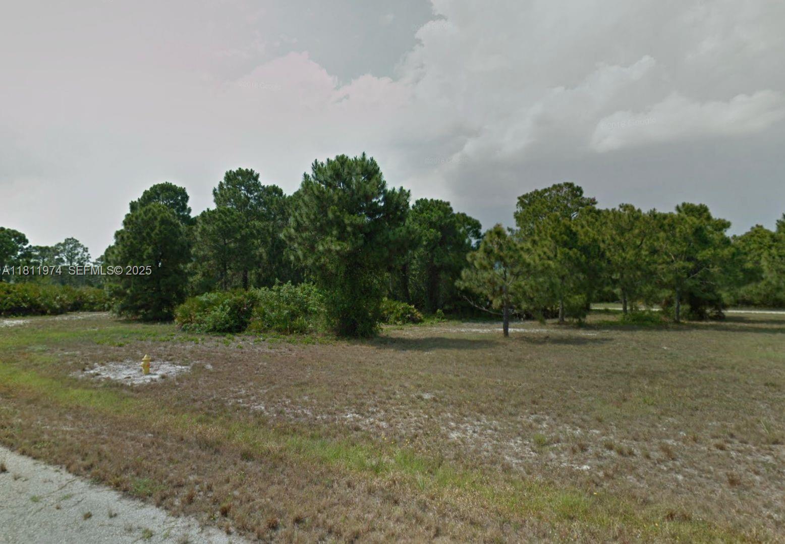 Land in Port Charlotte 2