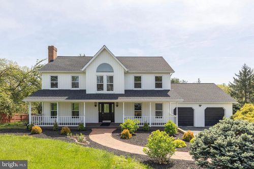 405 Spring Hollow Rd, Woodstock, VA, 22664-4023 | Card Image