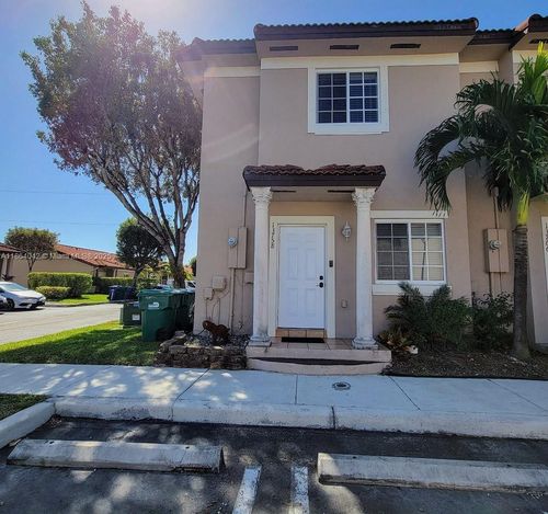 13758 Sw 170th Ln, Miami, FL, 33177-6492 | Card Image