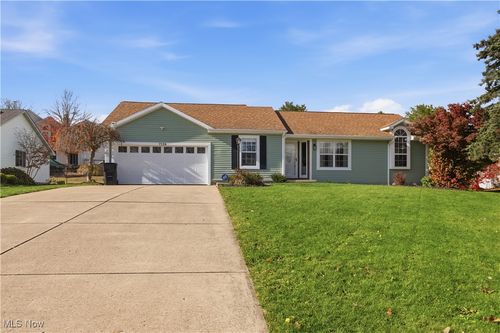 7526 Huntington Dr, Boardman, OH, 44512-8036 | Card Image