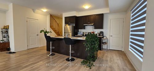 20 Emmas Way, Whitby, ON, L1R0S7 | Card Image