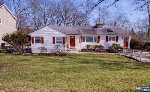 160 Degray St, North Haledon, NJ, 07508-2522 | Card Image