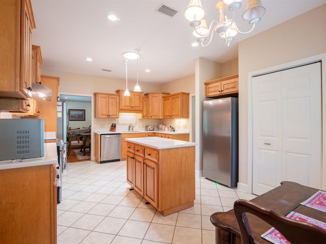 10262 Wildwood Cir, House other with 3 bedrooms, 2 bathrooms and null parking in Live Oak FL | Image 15