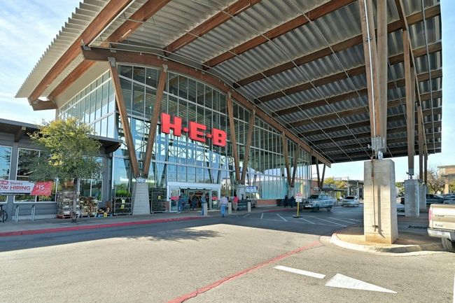 Nearby HEB! | Image 37
