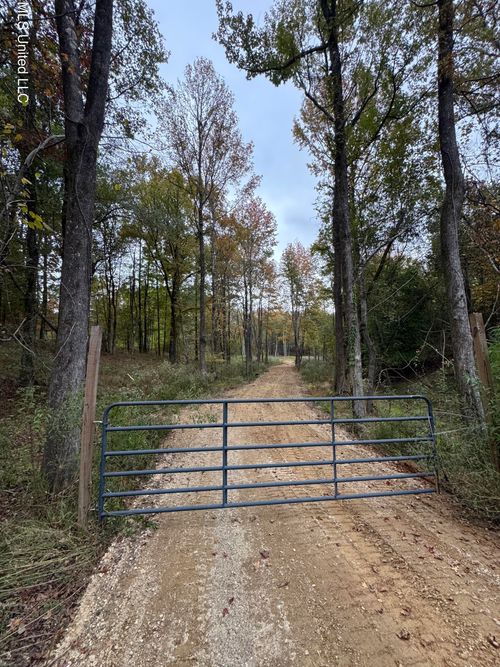 4322 Mcingvale Rd, Hernando, MS, 38632-8726 | Card Image