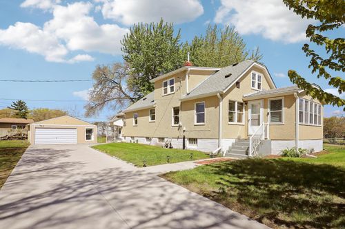 6425 Fremont Ave N, Brooklyn Center, MN, 55430-1831 | Card Image