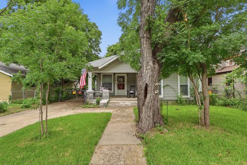 908 N Winnetka Ave, Dallas, TX, 75208-3749 | Card Image
