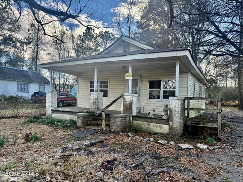 505 S Smith St, Burgaw, NC, 28425-4843 | Card Image