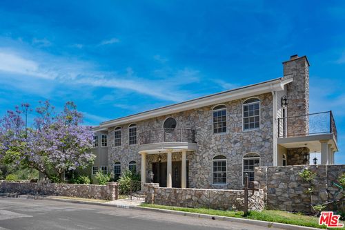 1036 El Medio Ave, Pacific Palisades, CA, 90272-2419 | Card Image