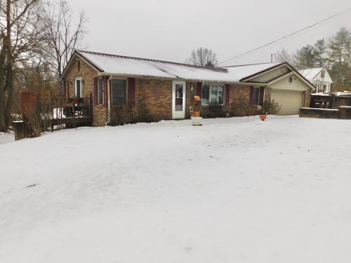 2035 Doe Creek Rd, Irvine, KY, 40336-8232 | Card Image